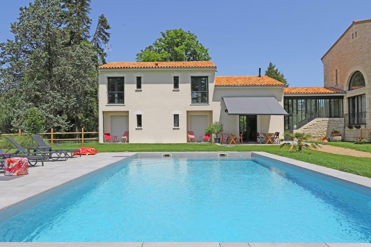 L Esprit Du Clain Chambres D Hotes Bandb De Standing Proches Du Futuroscope Golf Et Lac De St Cyr Naintre エクステリア 写真