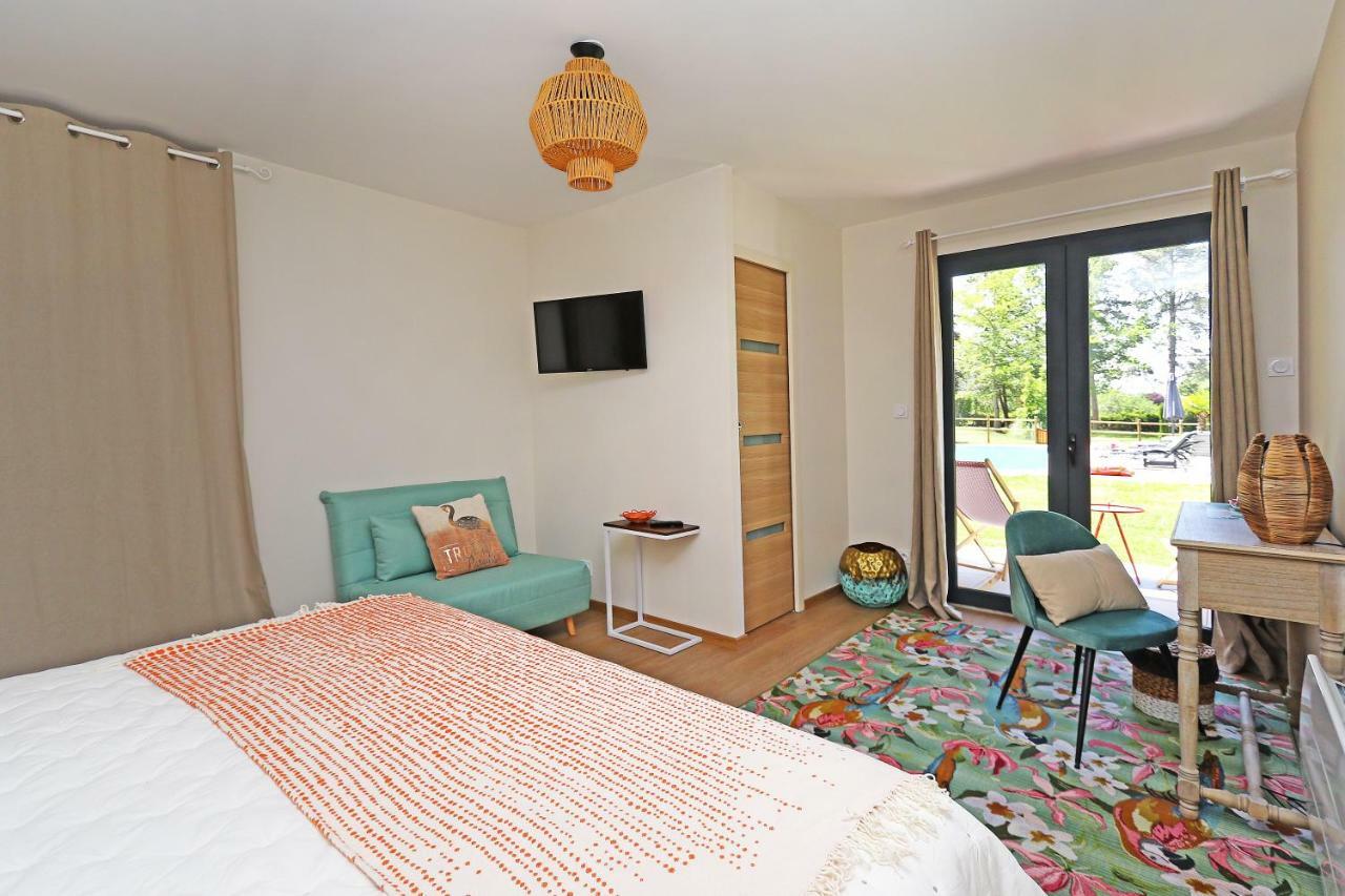 L Esprit Du Clain Chambres D Hotes Bandb De Standing Proches Du Futuroscope Golf Et Lac De St Cyr Naintre エクステリア 写真