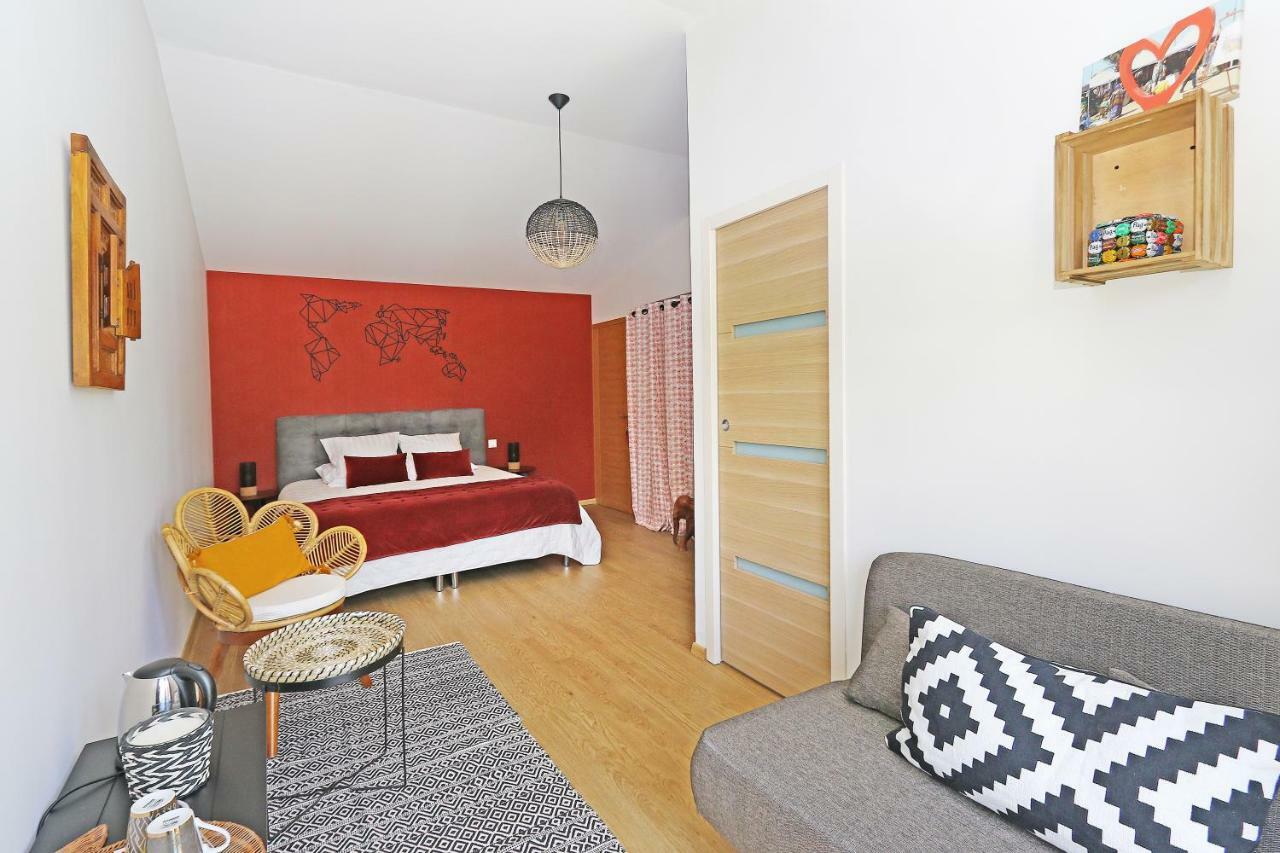 L Esprit Du Clain Chambres D Hotes Bandb De Standing Proches Du Futuroscope Golf Et Lac De St Cyr Naintre エクステリア 写真